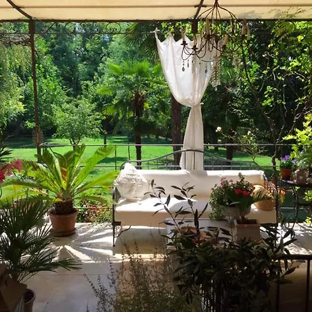 Oda ve Kahvaltı Maison Parco Del Brenta 3*